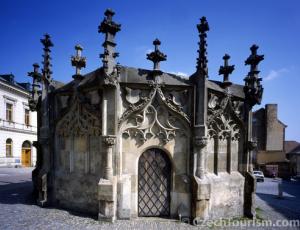 Kutna Hora (UNESCO) excursión de trasnoche