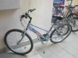 mi bicicleta azul muy confortable